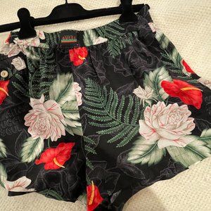 GUCCI LADIES' SHORTS MULTICOLOR NWT SZ 44